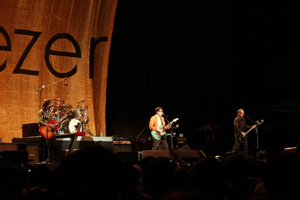 Weezer Did A Historical Night in Jakarta