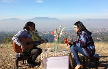 Local Vocal (No.2) : Banda Neira